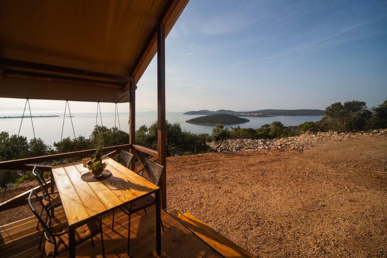 Glamping Tents And Mobile Homes Trasorka Veli Lošinj Exteriér fotografie